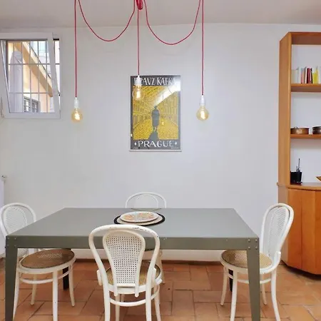 Monserrato2 דירה