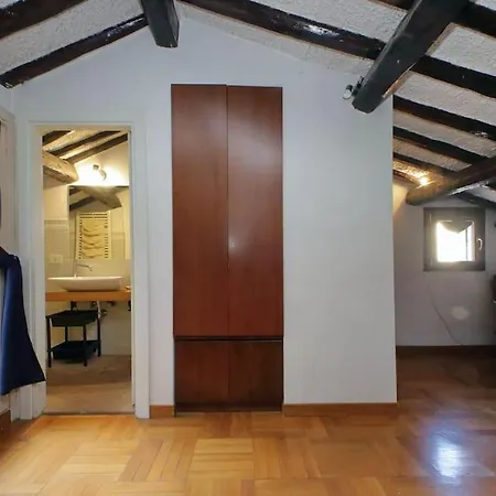 Apartment Monserrato2 *