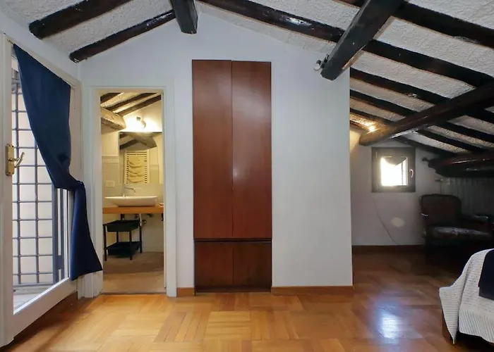 Apartment Monserrato2 *